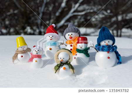 很多雪人 很多雪人 135843782