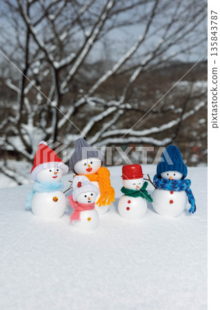 很多雪人 很多雪人 135843787