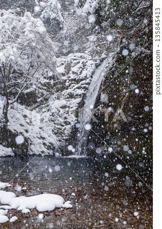 橫屋峽（冬季）：白瀧瀑布 135845413