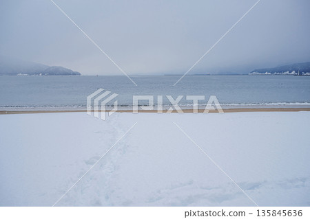 Kehi no Matsubara Snow Beach 135845636