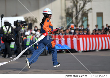 神戶市消防局新年遊行－防災少年隊消防演習 135845644