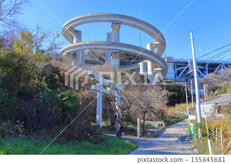The Setouchi Ohashi Bridge seen from Iwaguro Island The loop bridge at Iwaguro Island IC (in front of Hatsuda Shrine) 135845681