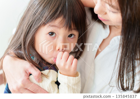 被媽媽寵壞的女孩 被媽媽寵壞的女孩 135845837
