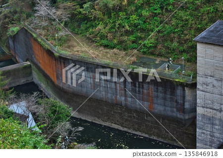 Tung view dam 135846918