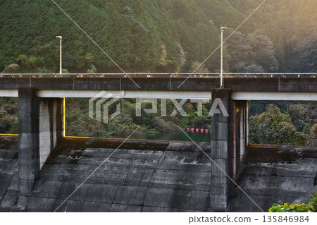 Tung view dam Tung view dam 135846984