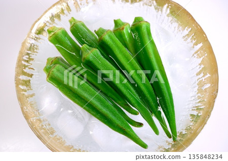 Okra 135848234