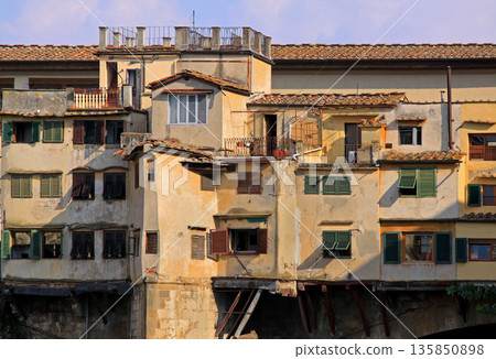 Ponte Vecchio detail Ponte Vecchio detail 135850898