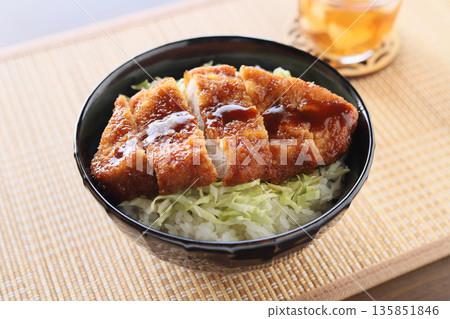 自製醬汁豬排飯(豬裡肌) 自製醬汁豬排飯(豬裡肌) 135851846