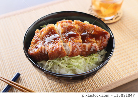 自製醬汁豬排飯(豬裡肌) 自製醬汁豬排飯(豬裡肌) 135851847