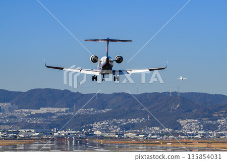 客機著陸 客機著陸 135854031