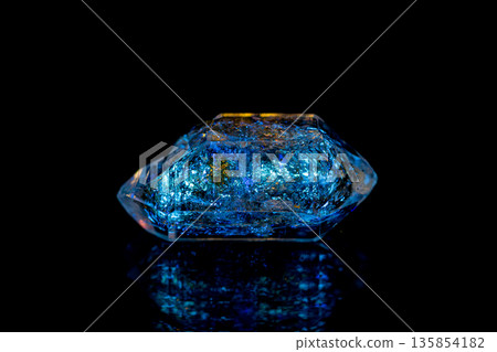 Closeup fluorescence petroleum quartz 135854182