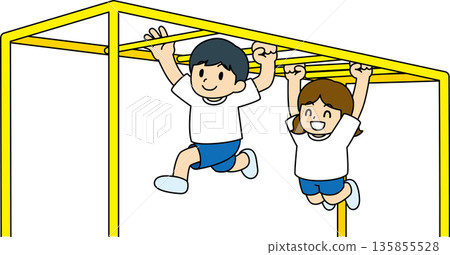 孩子們在單槓上鍛鍊。 135855528