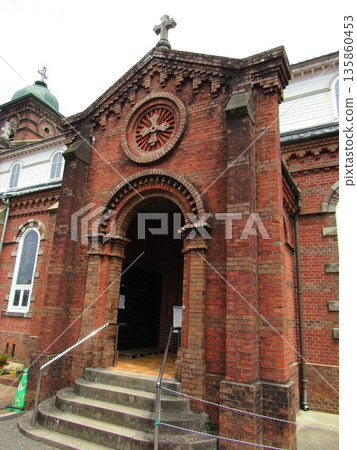 田平大教堂是一座磚木結構建築，於 1918 年竣工，位於長崎縣平戶市 135860453