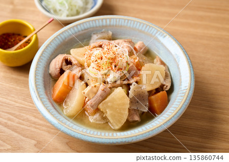 Stewed offal served on a plate Stewed offal served on a plate 135860744