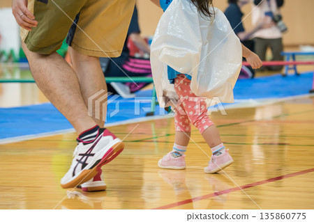 [幼兒園運動會障礙賽] 135860775