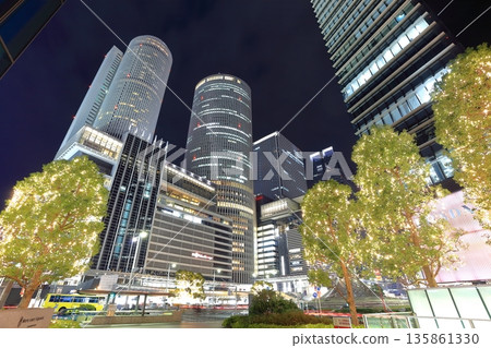 【愛知縣】名古屋站（JR中央塔）前的夜景 135861330