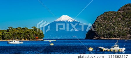 Panorama of Mt. Fuji from Fujimi Kaigan Dori [Numazu City, Shizuoka Prefecture] 135862237