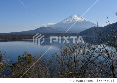 來自本莊湖的富士山 來自本莊湖的富士山 135865051