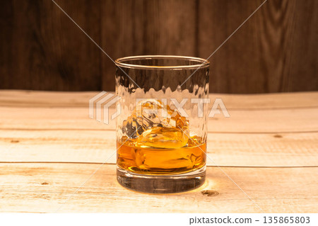Whiskey on the rock 135865803