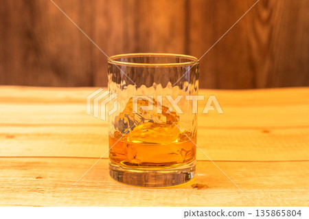 Whiskey on the rock 135865804