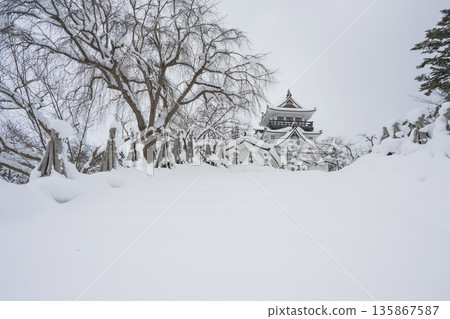 雪中的橫手城遺址 135867587