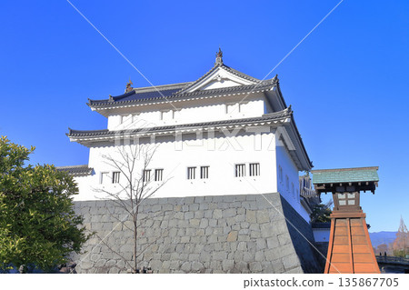 【靜岡縣】晴天下的駿府城辰巳塔 135867705