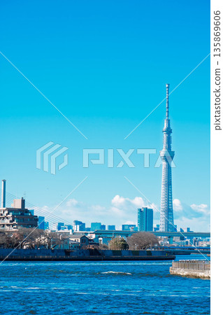 從葛飾區中川眺望晴空塔 135869606