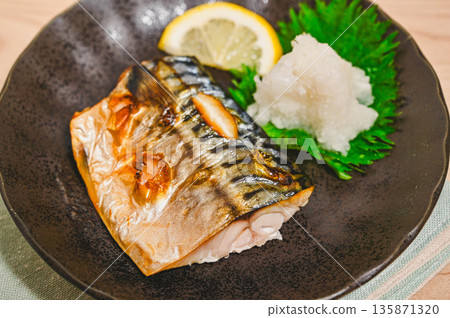 烤鹹鯖魚 烤鹹鯖魚 135871320