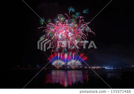 Yatsushiro Fireworks Festival "Competition/Starmine" Yatsushiro Fireworks Festival "Competition/Starmine" 135871488