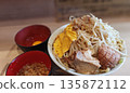 Delicious large ramen, extra large 135872112