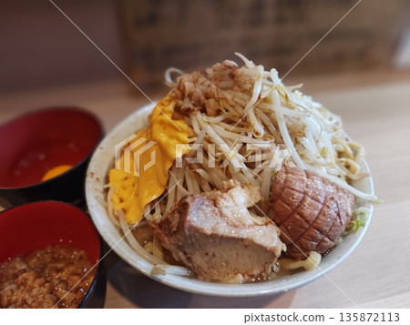 大份拉麵,特大份,次郎風味,叉燒 大份拉麵,特大份,次郎風味,叉燒 135872113