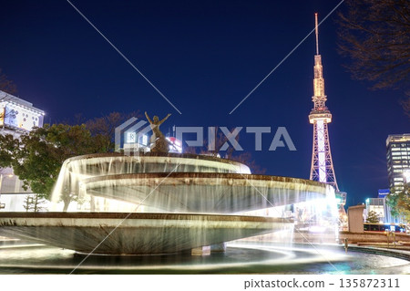 Night view of the Fountain of Hope and Chubu Electric Power Mirai Tower in Sakae, Nagoya 135872311
