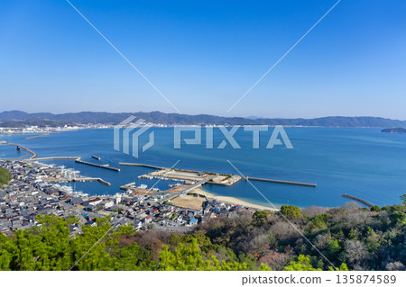 View of the Seto Inland Sea from Mount Washu, Kurashiki City, Okayama Prefecture 135874589