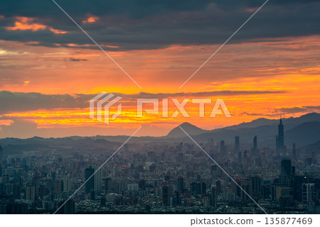 Dadao Mountain Shulin Taiwan Taipei City Skyline Dawn Colorful Sky Silhouette. 135877469