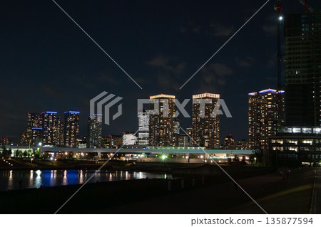 2020年豐洲塔公寓的夜景 2020年豐洲塔公寓的夜景 135877594
