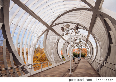 Arganzuela Bridge in Madrid Modern Pedestrian Architecture Over Manzanares River 135883336