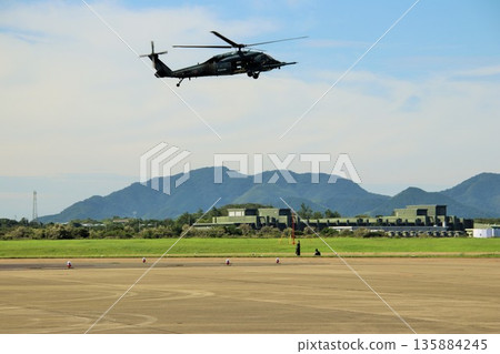 空軍自衛隊UH-60J救援直升機 空軍自衛隊UH-60J救援直升機 135884245