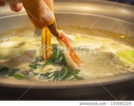 A moment of bliss, the luxury of the finest crab shabu-shabu A moment of bliss, the luxury of the finest crab shabu-shabu 135885229