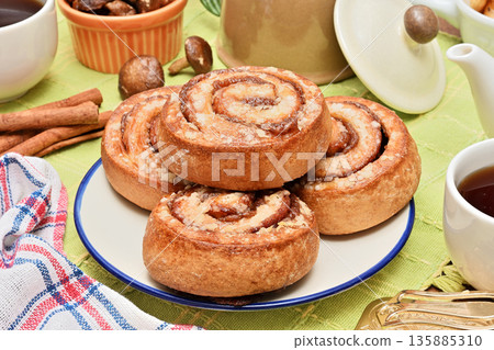 Freshly baked cinnamon roll Freshly baked cinnamon roll 135885310