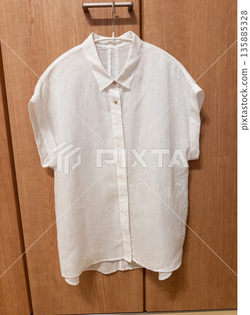 Linen short-sleeved white shirt, French sleeves, for women 135885328