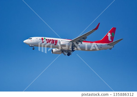 德威航空波音737客機 德威航空波音737客機 135886312