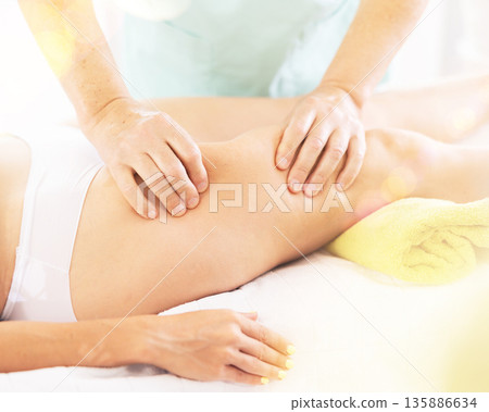 anti-cellulite massage close-up 135886634