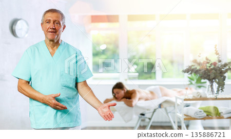 male masseur portrait male masseur portrait 135886721