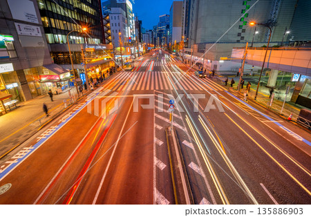 東京商業區，田町車站夜景 135886903