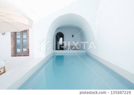 在聖托里尼享用早餐 在聖托里尼享用早餐 135887229