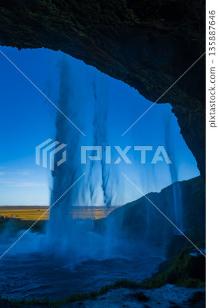 Waterfall in Iceland (Seljalandsfoss) Waterfall in Iceland (Seljalandsfoss) 135887646
