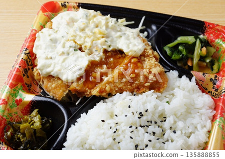 雞肉南蠻便當盒午餐 135888855