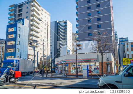 東京城市景觀:八王子站北口 20號國道 東京城市景觀:八王子站北口 20號國道 135889930