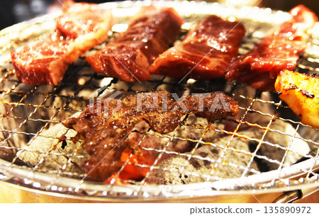 烤肉 烤肉 135890972