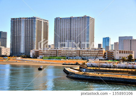 Fujimi Bridge / View of Ariake Nishi Gakuen from Shinonome Canal (Koto Ward, Tokyo) [2026.1] 135893106